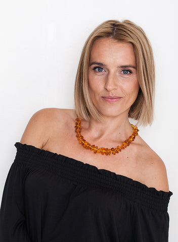 HONEY AMBER NECKLACE - FOR A DECIDEDLY UNIQUE STYLE