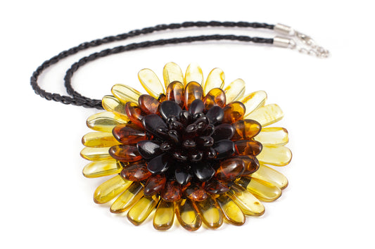 AMBER PENDANT - FLOWER  - FOR A DECIDEDLY UNIQUE STYLE